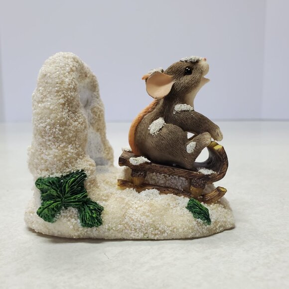 Charming Tails Figurine Collectible Dashing Through The Snow Sledding Mouse - Picture 9 of 11